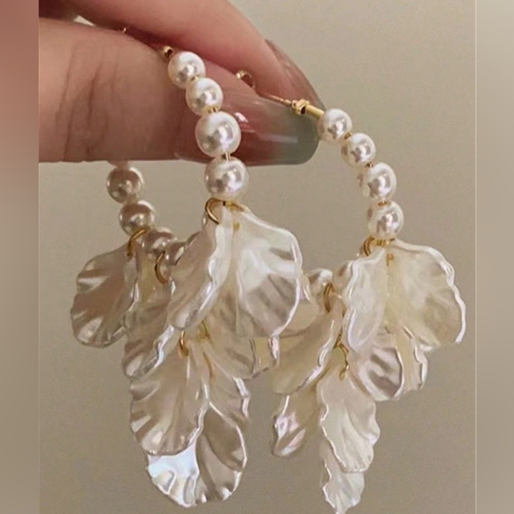 Elegant Pearl and Leaf Drop Earrings